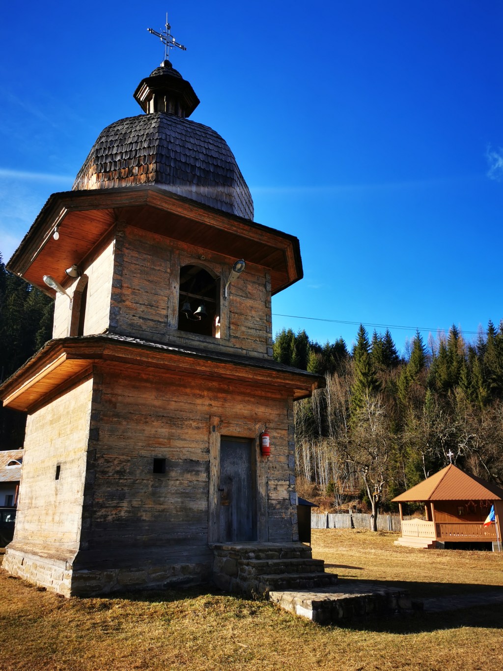 #TARCĂU și #TĂRCUȚA: sălbăticia munților și pitorescul&nbsp;religios